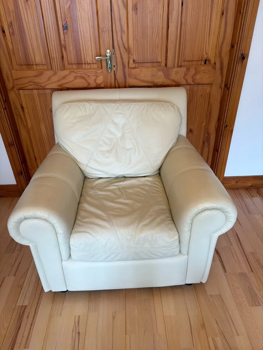 Furniture - Sitting Room - Image 3