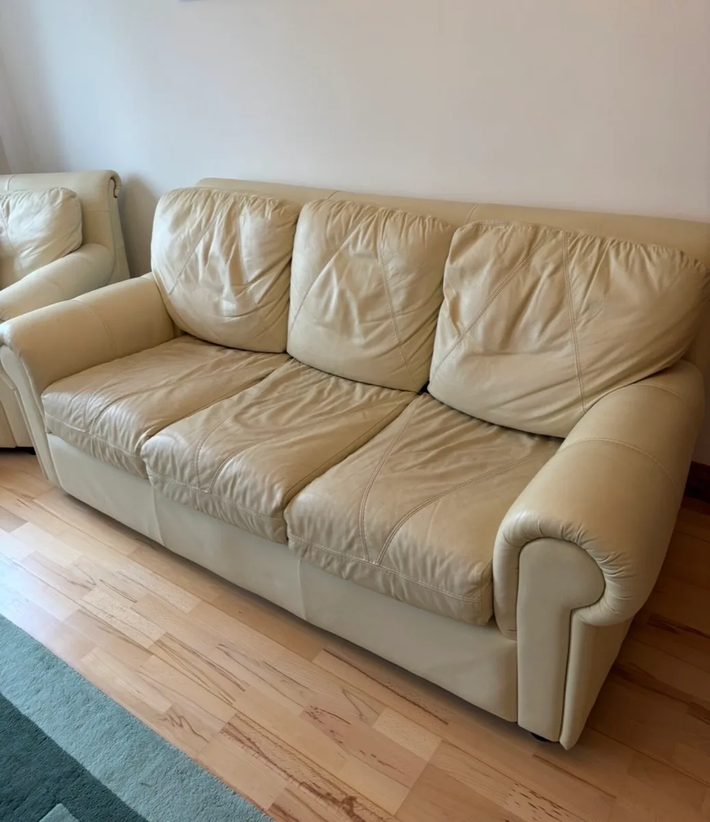 Furniture - Sitting Room - Image 4