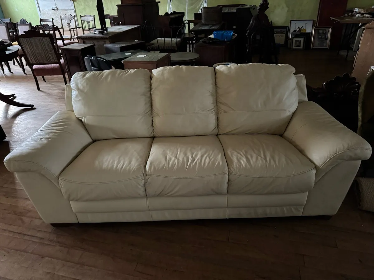 White leather sofa - Image 1
