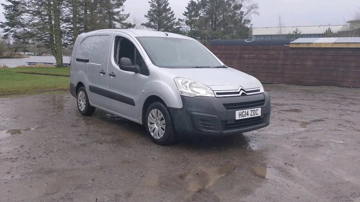 2018 citroën Berlingo 5 seater crew van - Image 1