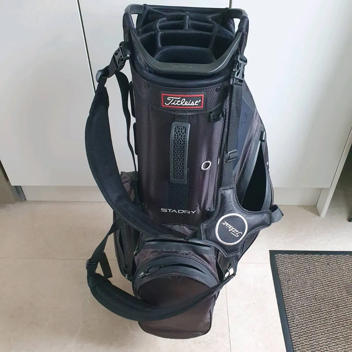 TITLEIST 14 STADRY WATERPROOF GOLF BAG - Image 1