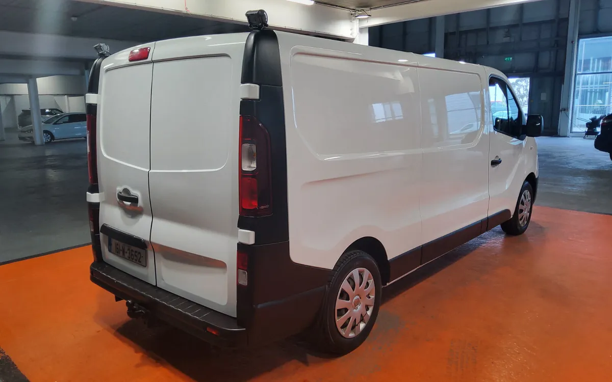 Renault Trafic 2016 - Image 3