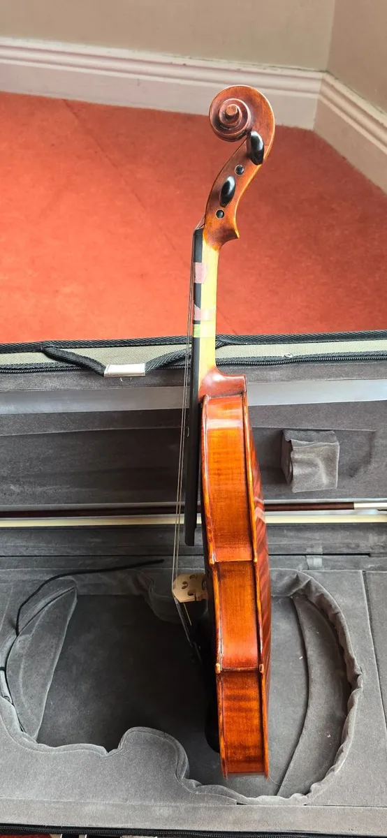 Violin 3/4 Intermediate Westbury Antiqued - Image 3