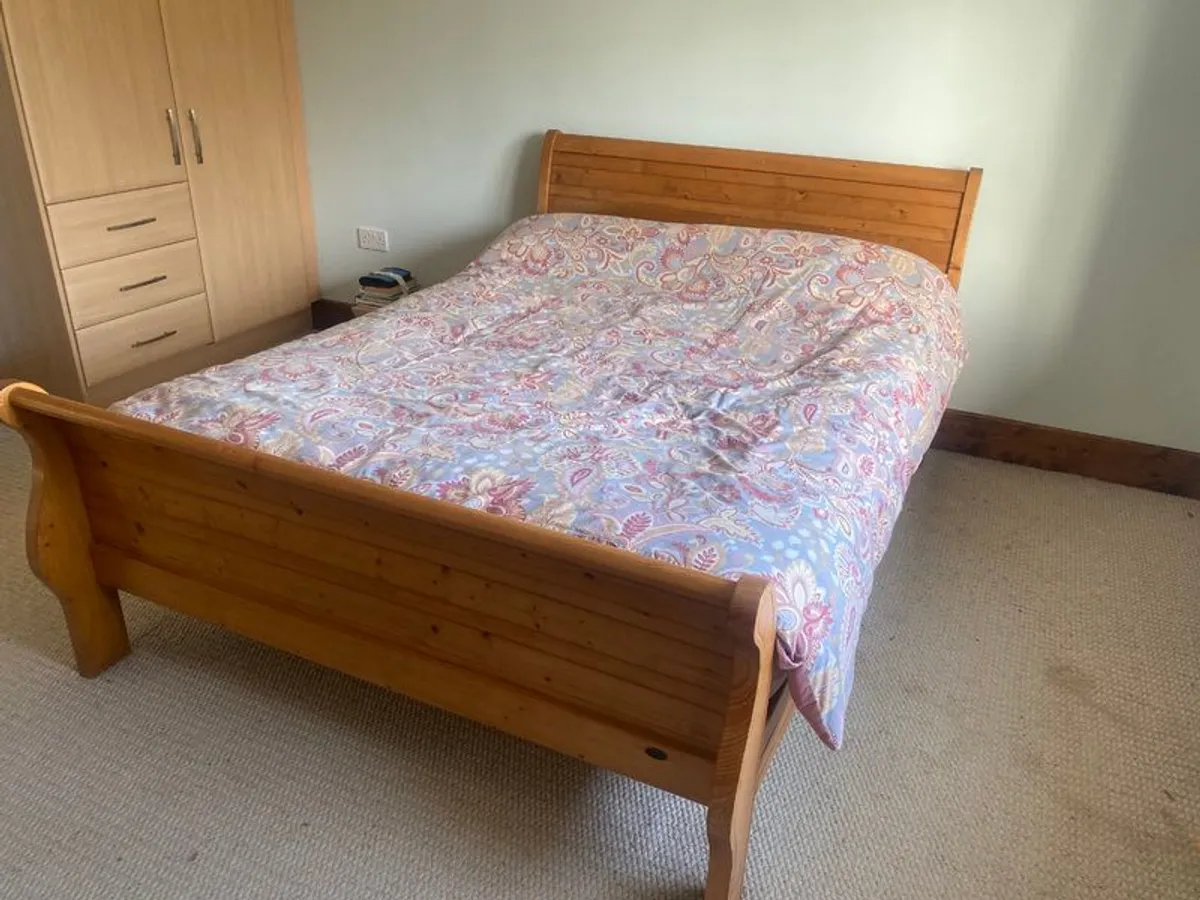 Sleigh Bed - Image 1