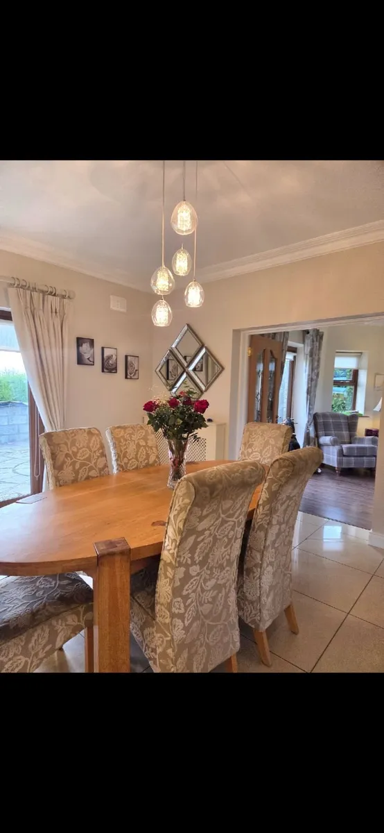 Dining table - Image 4