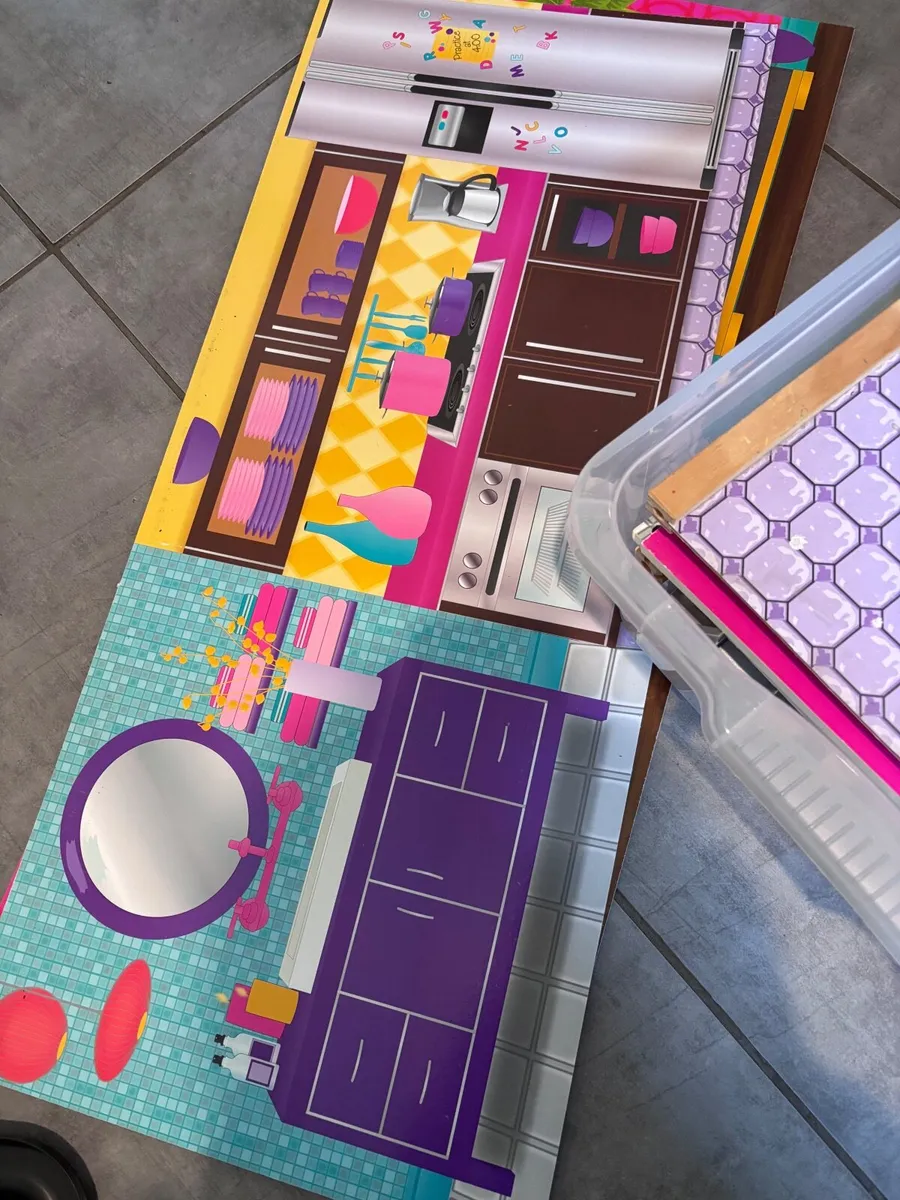 Kidkraft doll house - Image 3