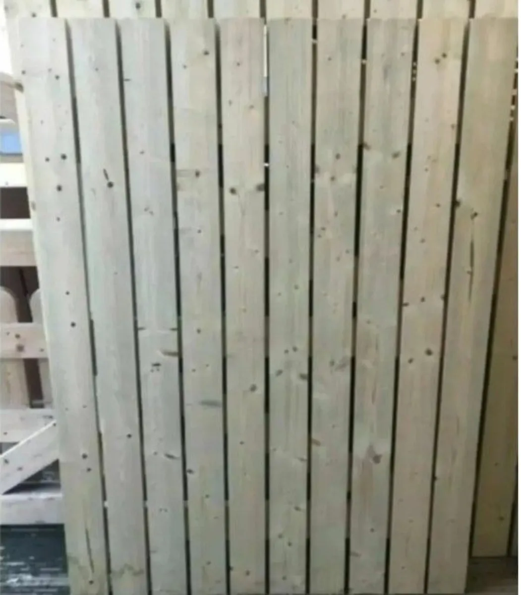 Lisduff Timber Side Gate's - Image 1