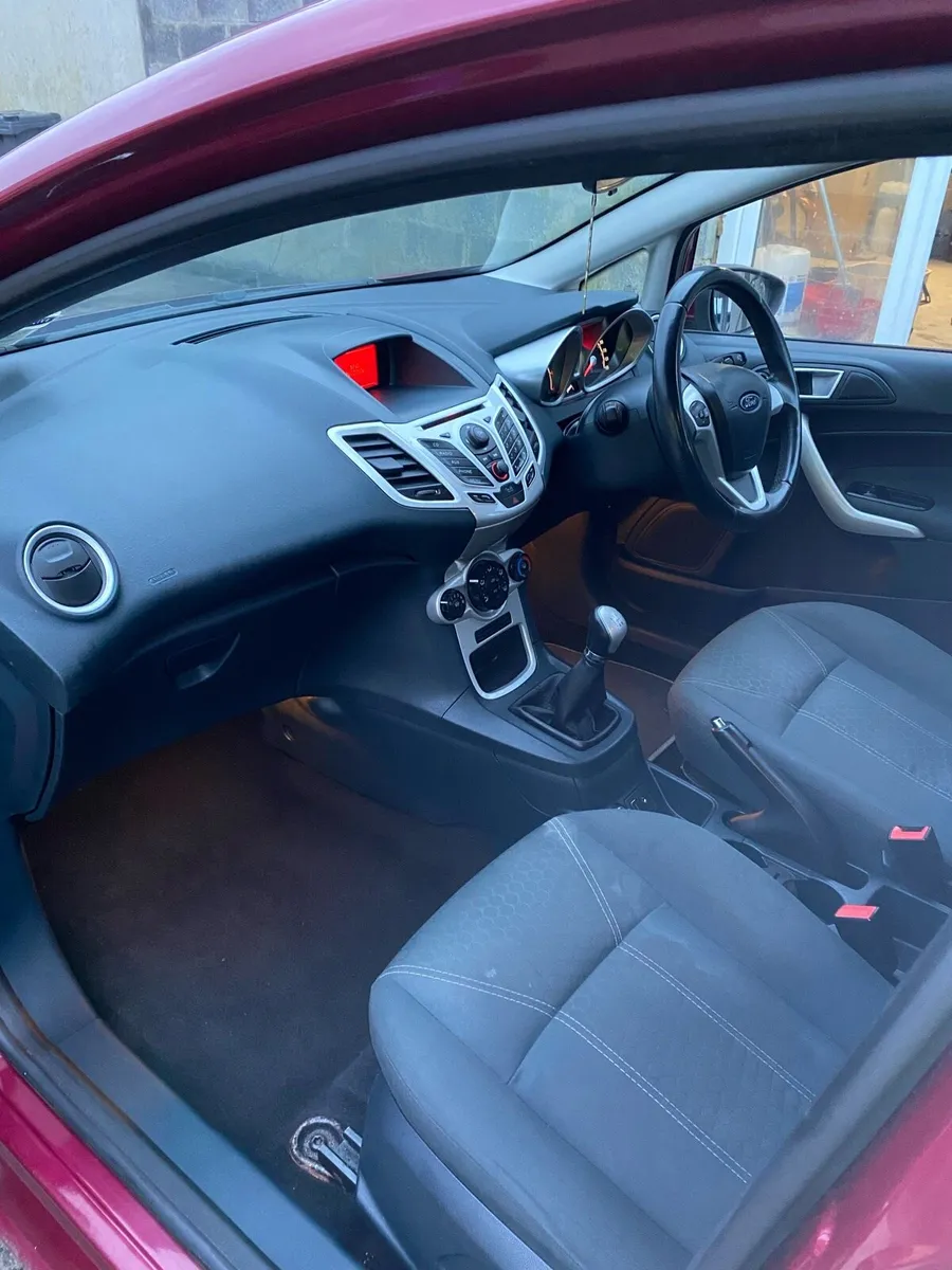 Ford Fiesta 2012 - Image 4