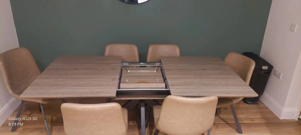 Extendable dining table 6x chairs - Image 2