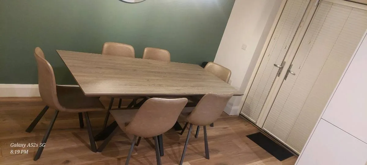 Extendable dining table 6x chairs - Image 3