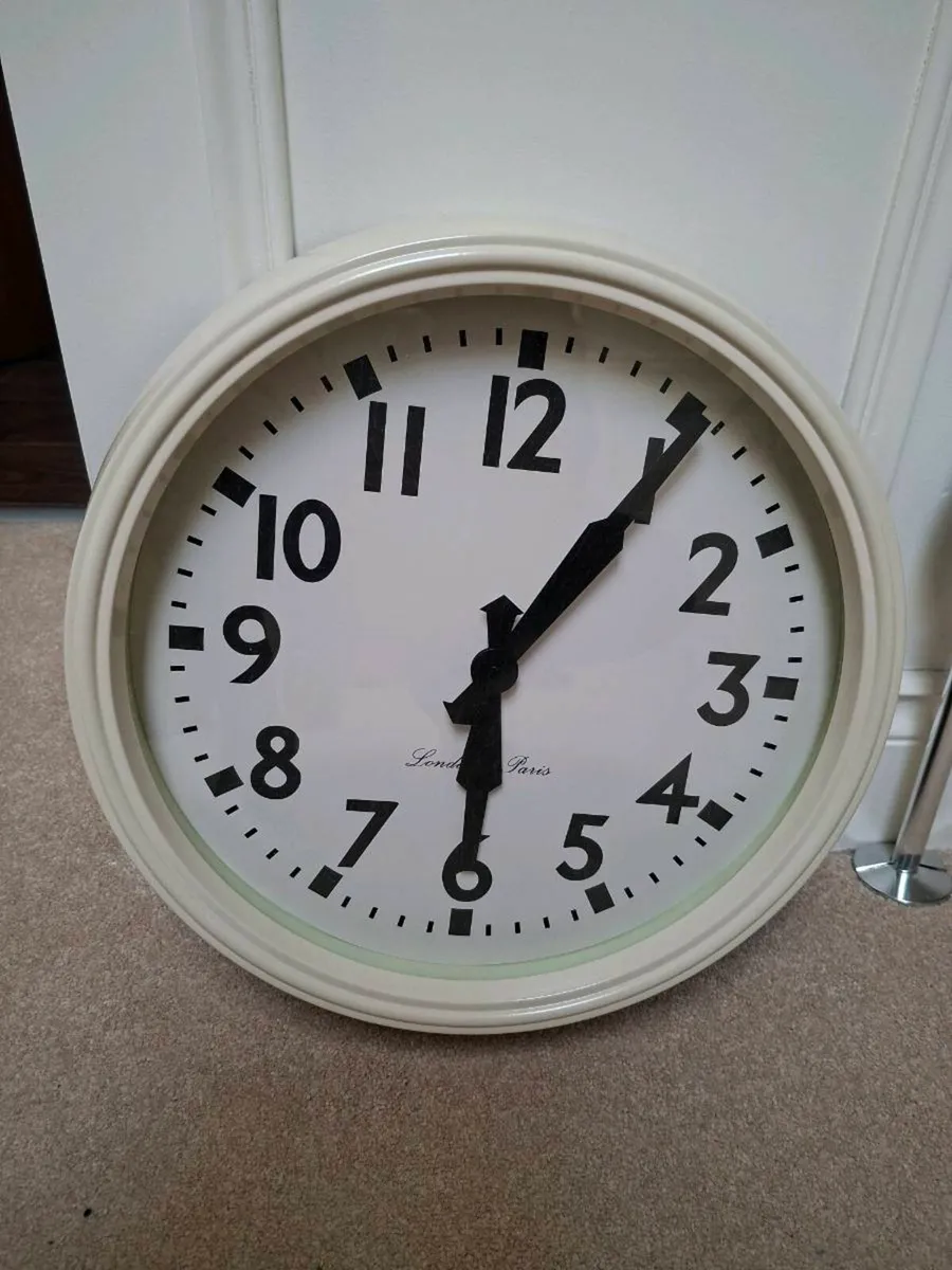 Cream Clock - Image 2
