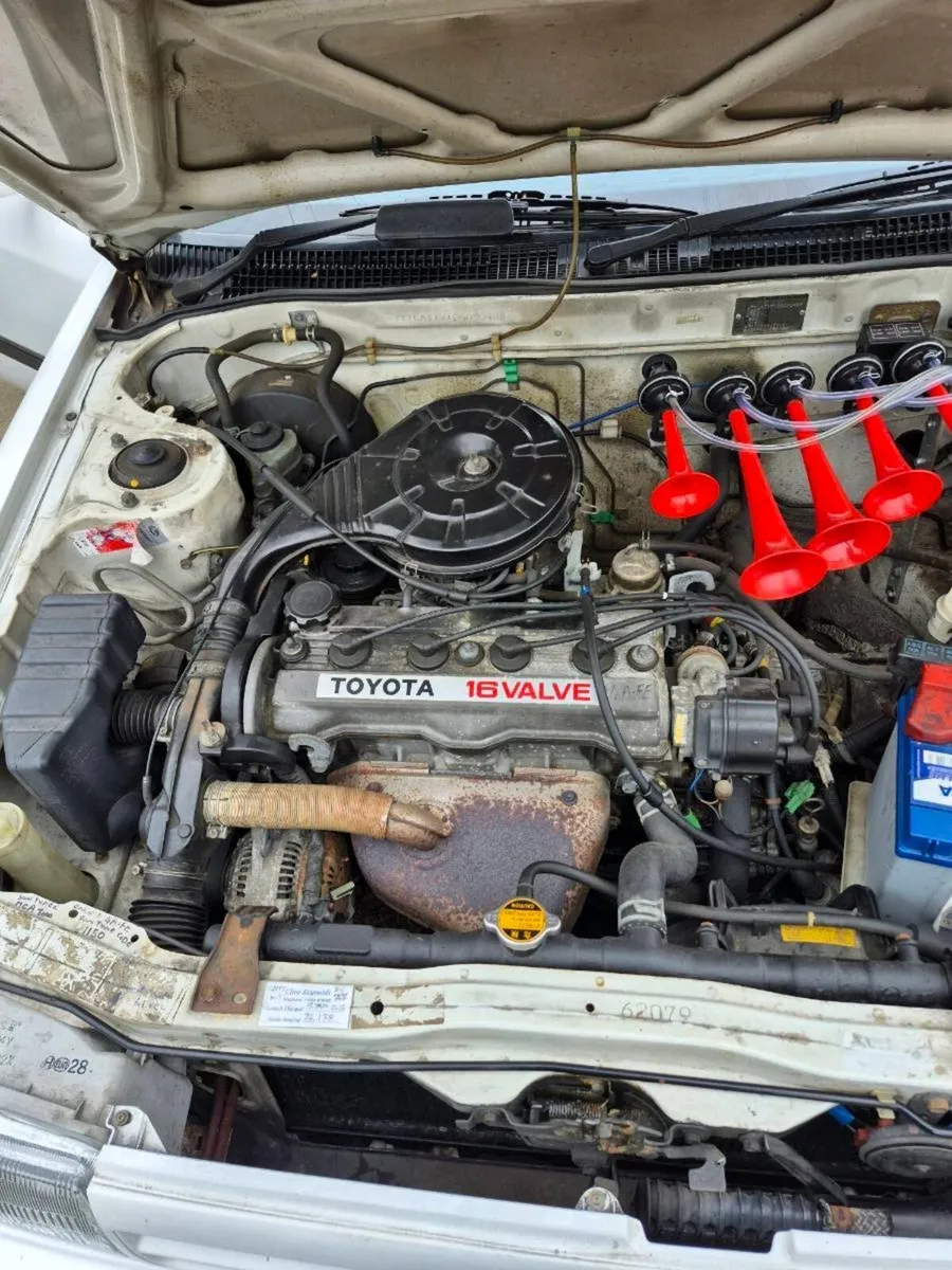 Toyota carina ll - Image 2