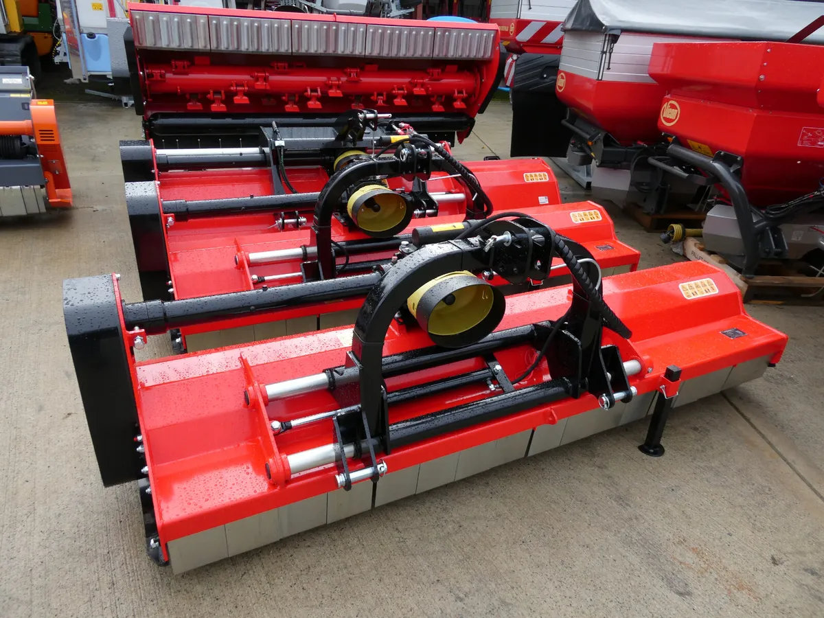 Twose Flail toppers - Image 1