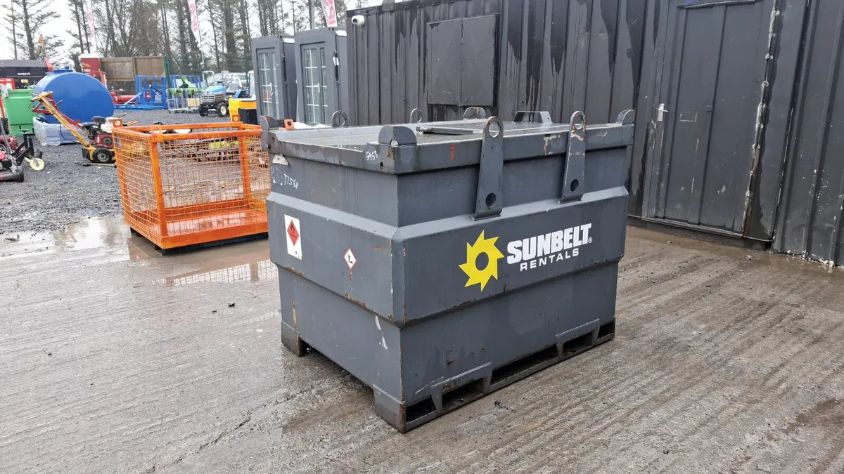 989L Diesel Bowser - Image 3