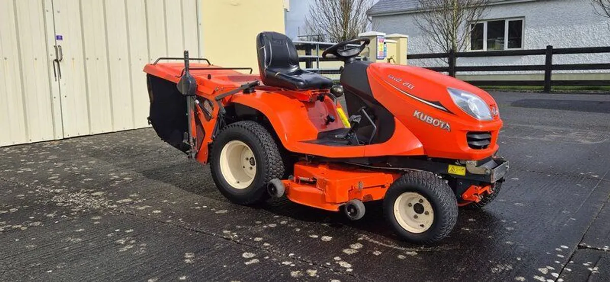 Ride on lawnmower - Image 2