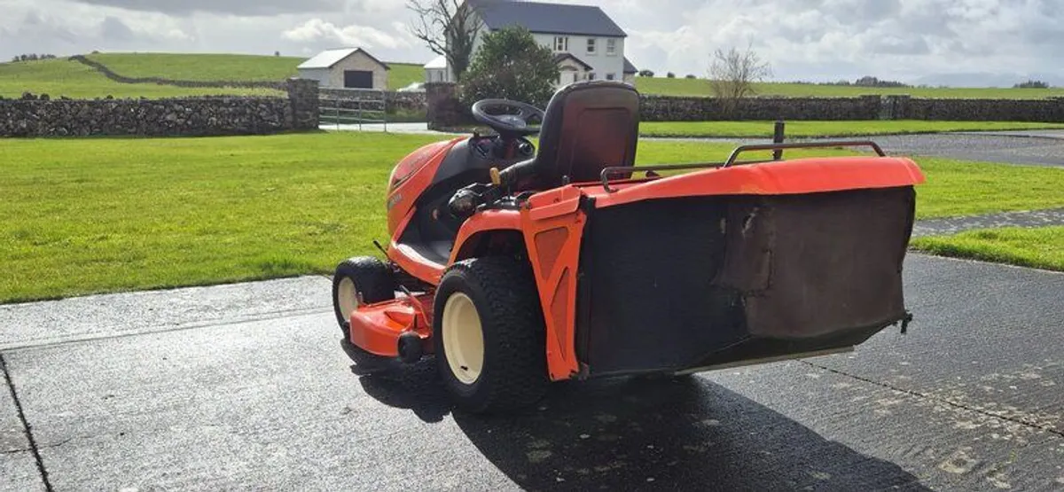 Ride on lawnmower - Image 4