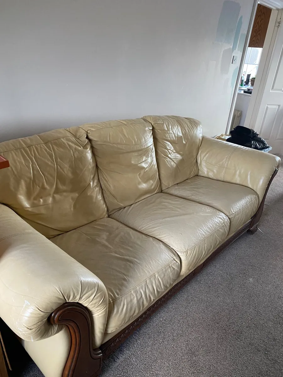 Leather suite - Image 2