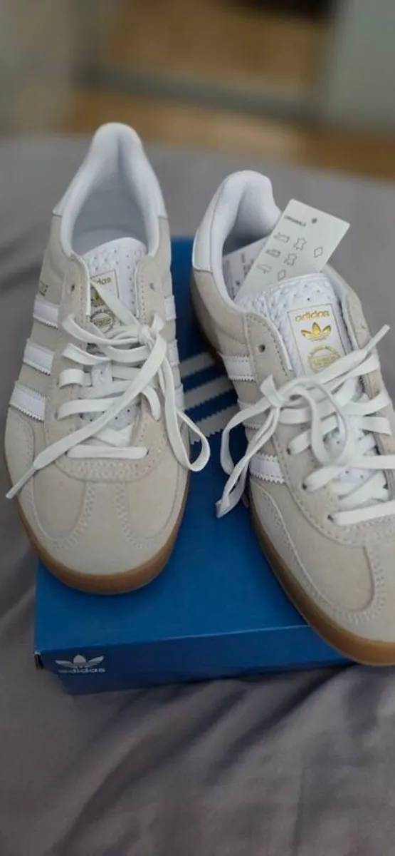 women trainers, adidas gazelle - Image 3