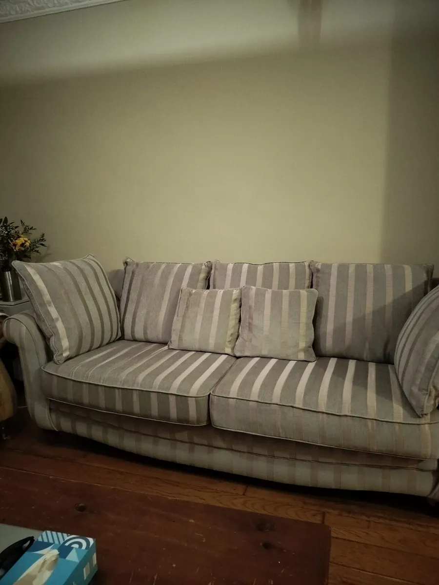 Sofa /couch - Image 2