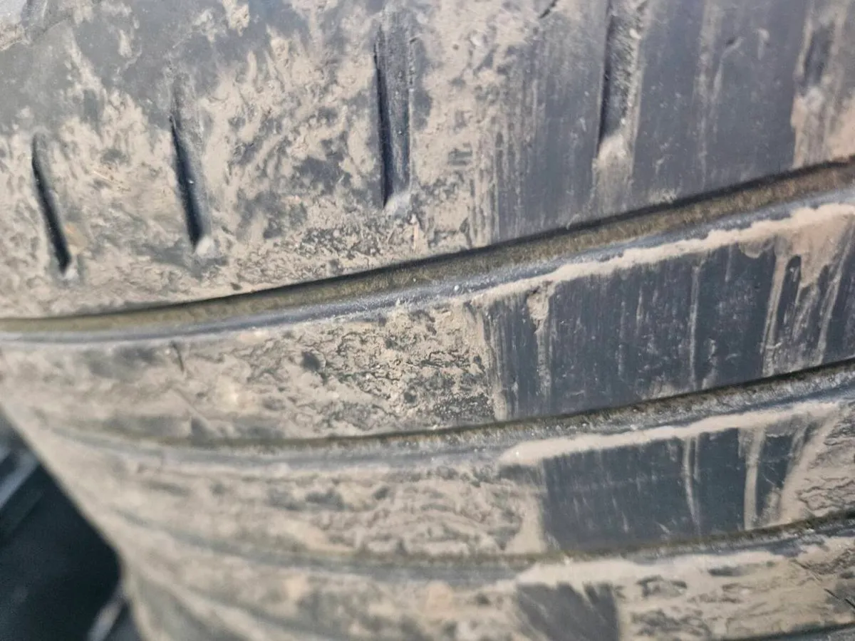 VW Alloys - two sets - 16" & 17" - Image 3