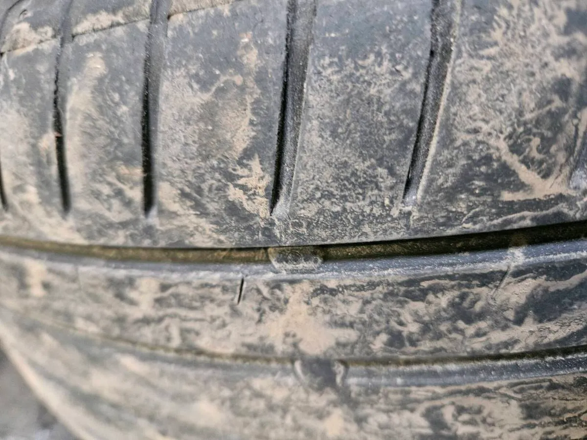 VW Alloys - two sets - 16" & 17" - Image 4