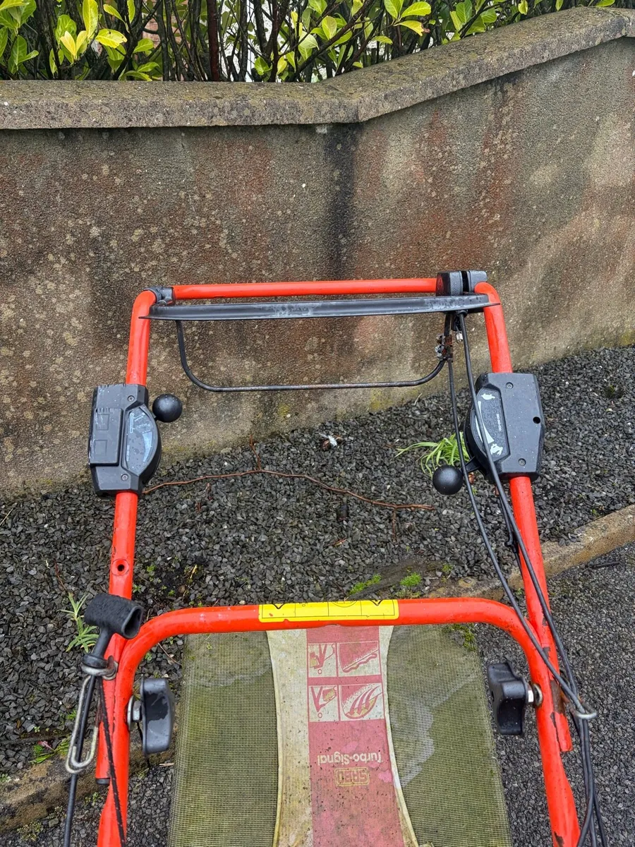 Self drive lawnmower - Image 4