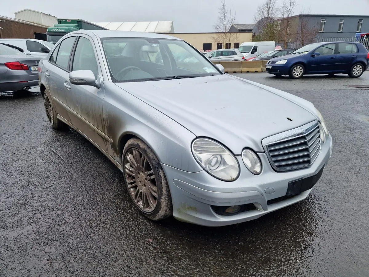 08 MERCEDES E-CLASS  1.8 P AUTO FOR BREAKING - Image 1