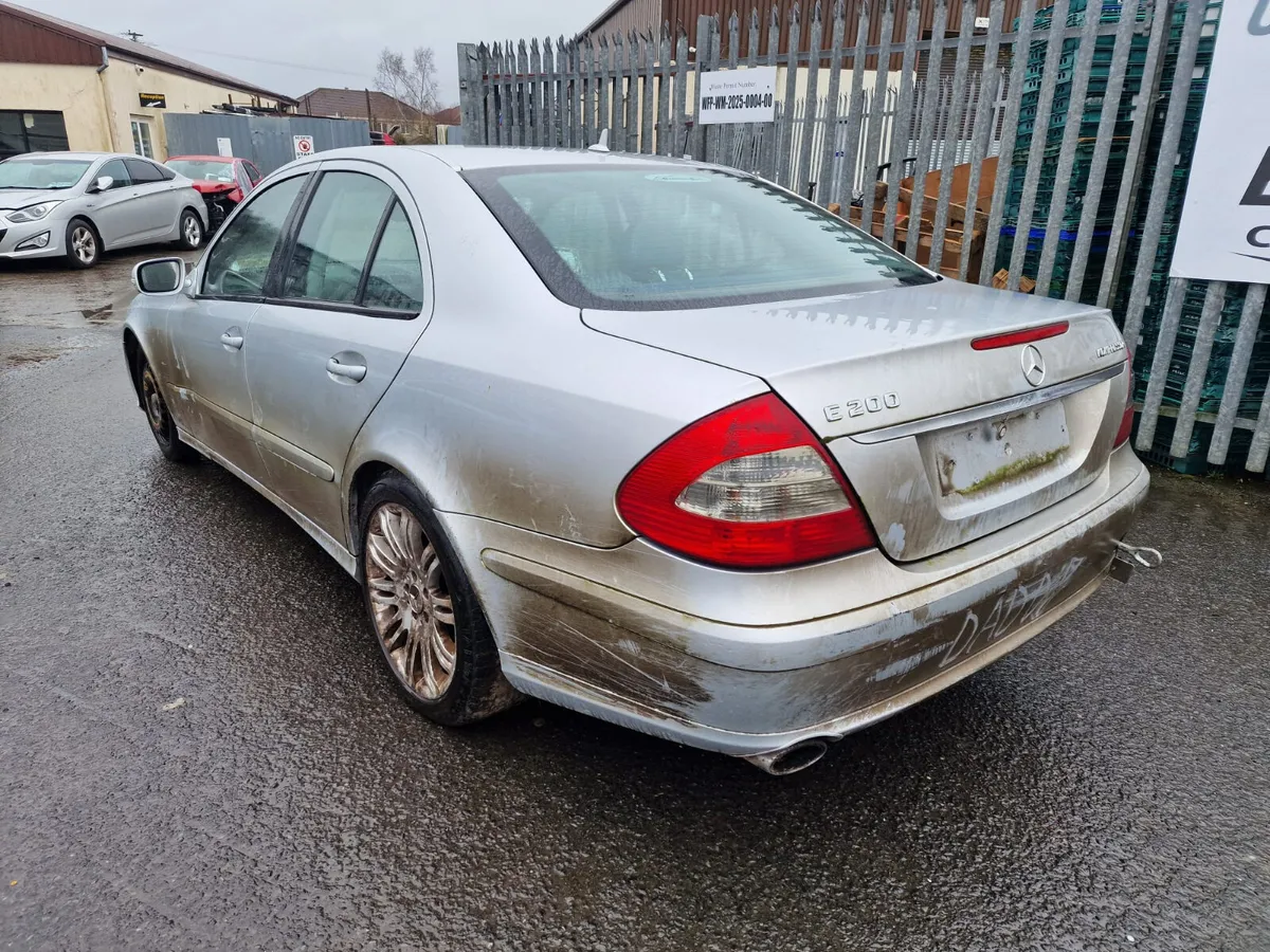 08 MERCEDES E-CLASS  1.8 P AUTO FOR BREAKING - Image 3