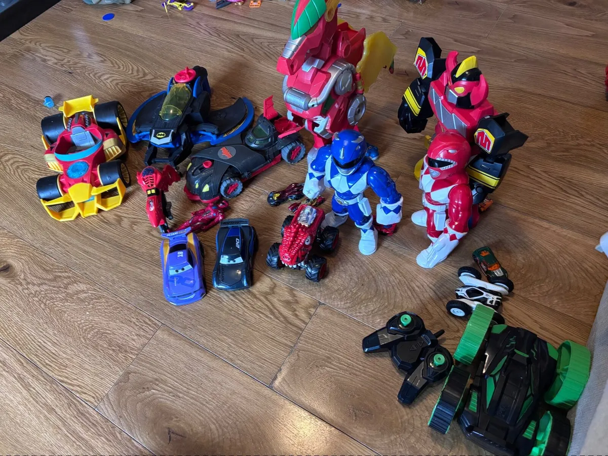 Imaginex cars,  power ranger toys and misc cars - Image 1
