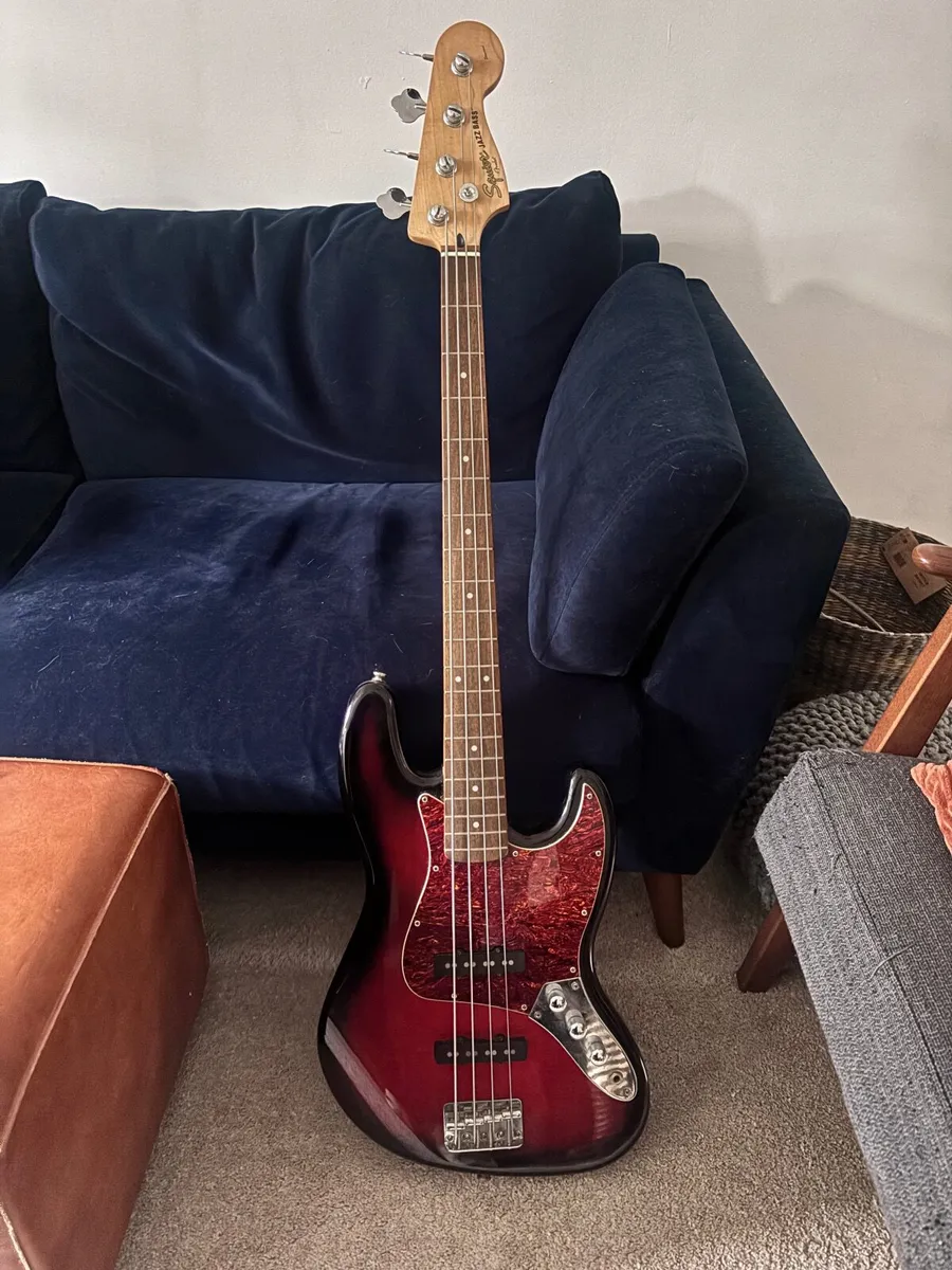 Squier Standard series Jazz Bass - Image 1