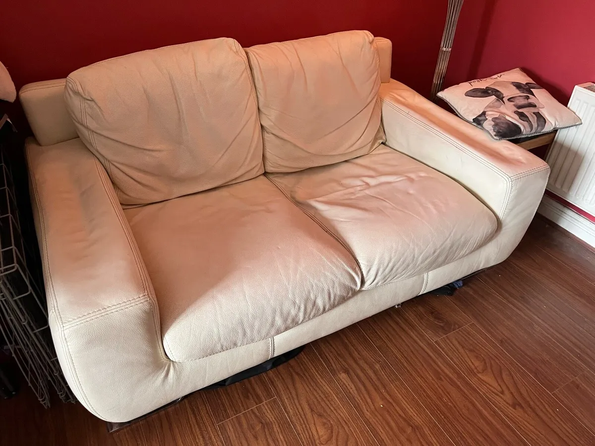 Couch - Image 2