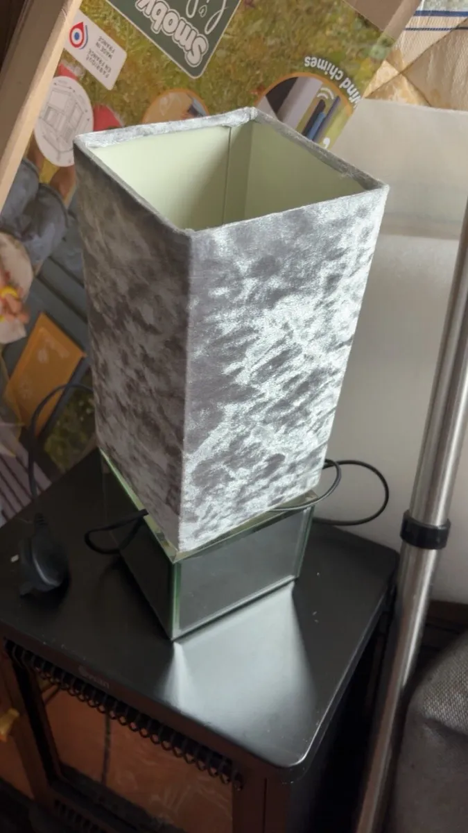 Selection of lamps - Image 1