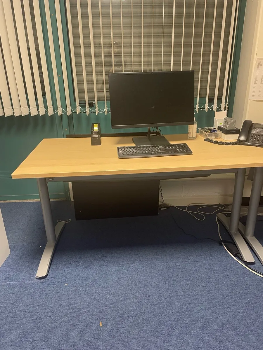 Office Desks/ tables - Image 1