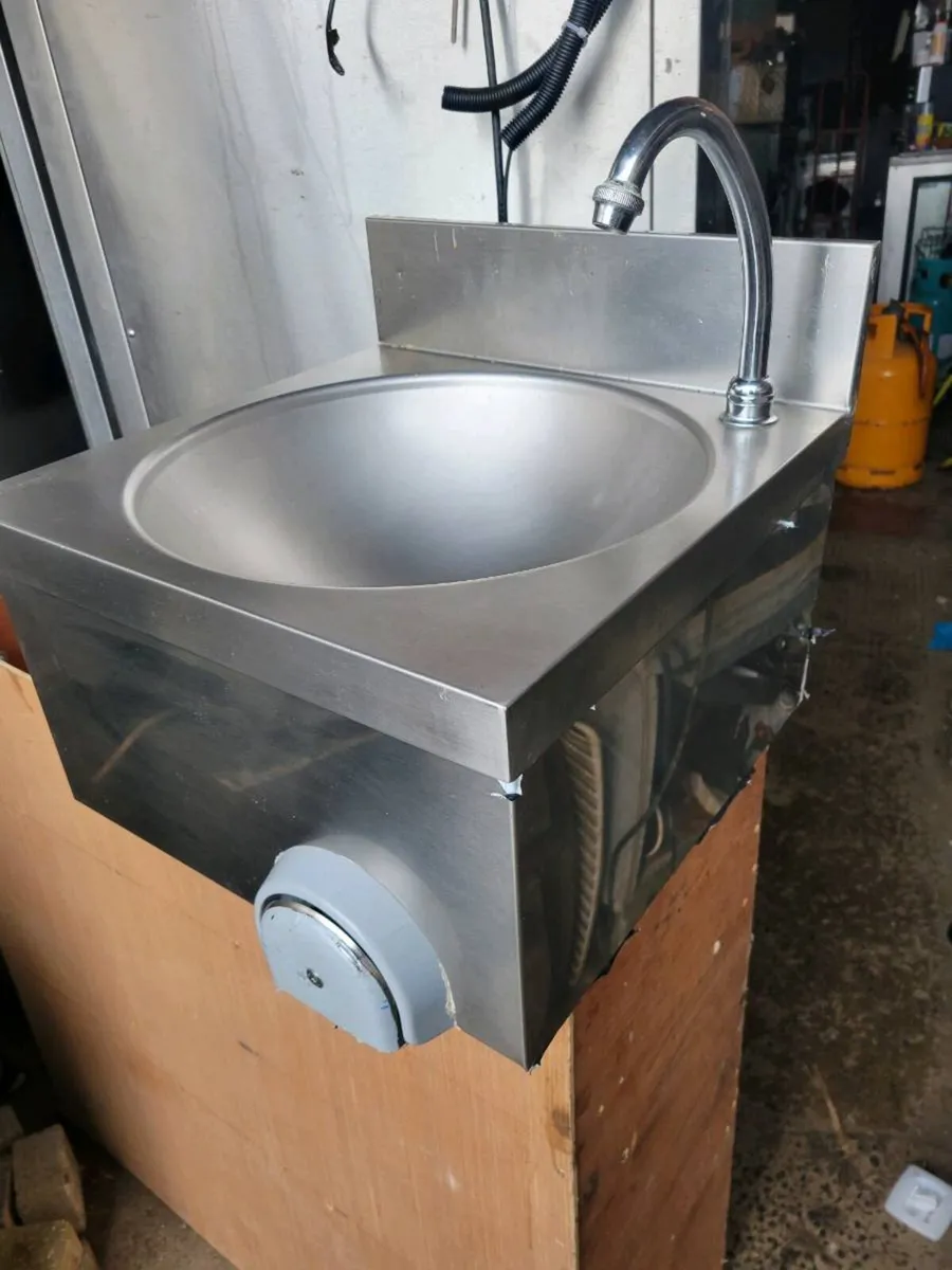 Sink Hand Wash, Knee Operated Sink - Image 1