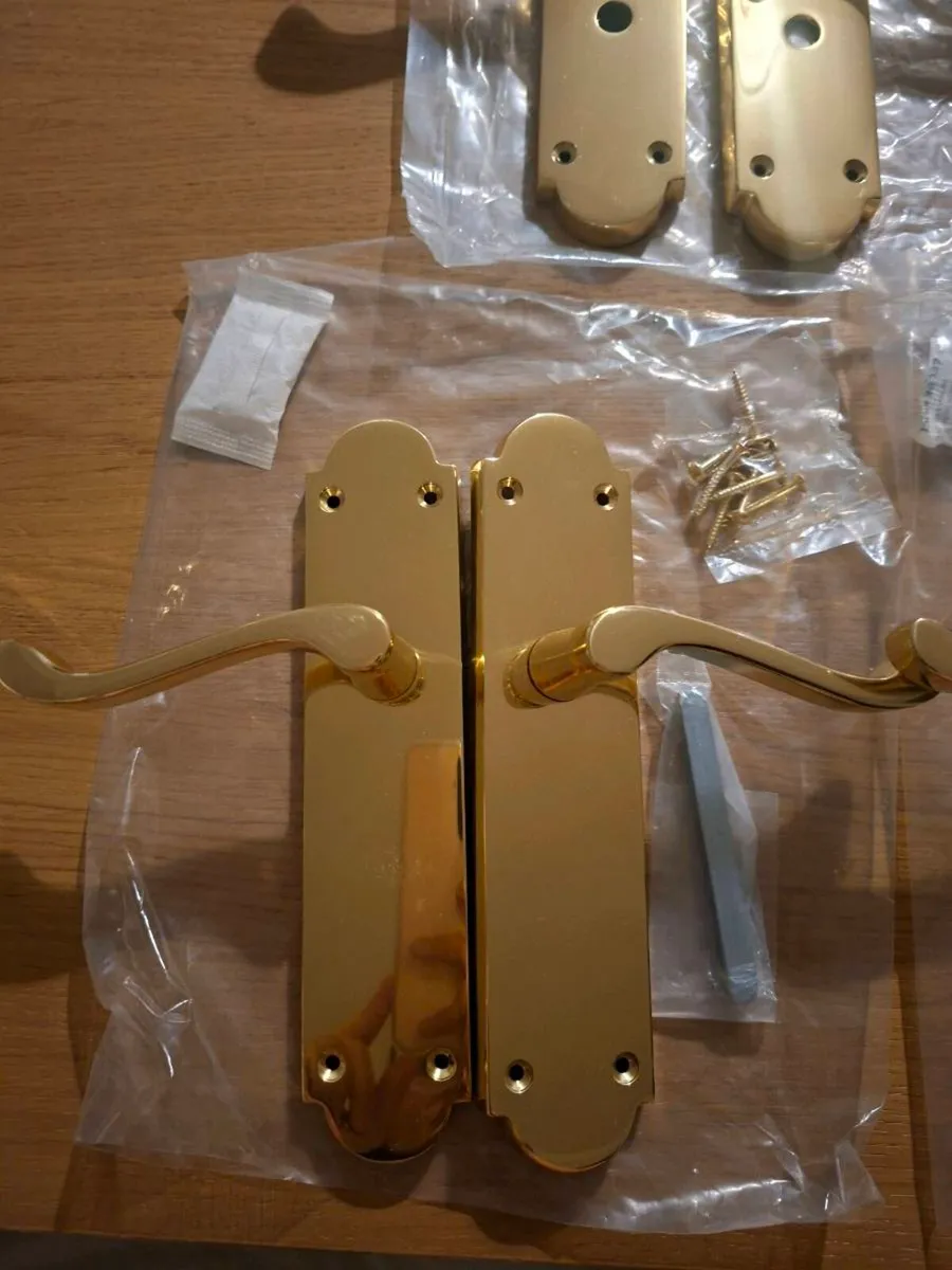 3 new polished brass door handle - Image 2