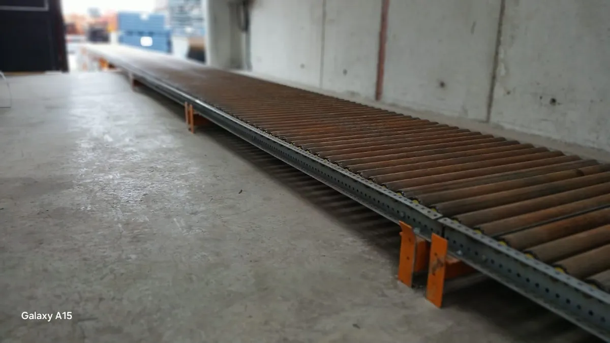 Heavy Duty Used Gravity 16 Roller Conveyor-24cm H - Image 3