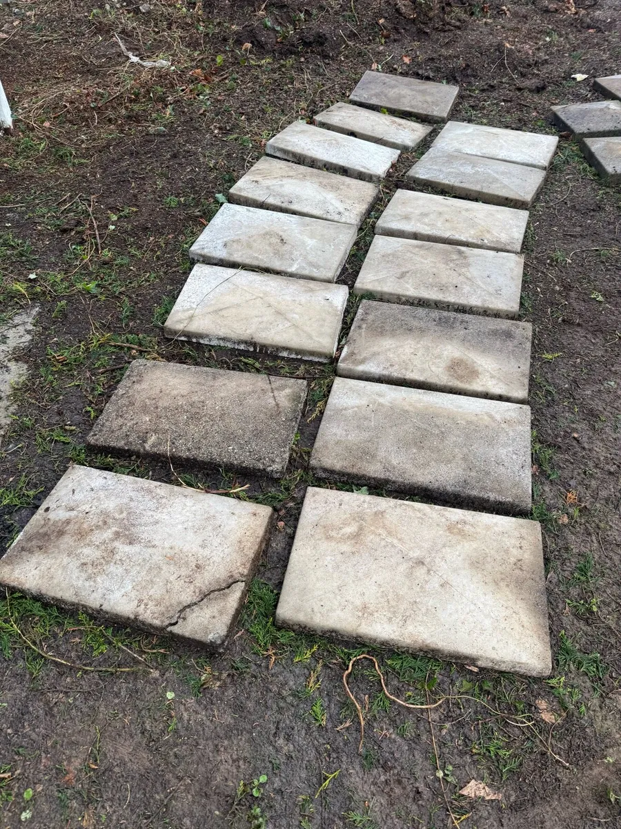 Wall/ Pier/ Caps/ Kerbs. - Image 4