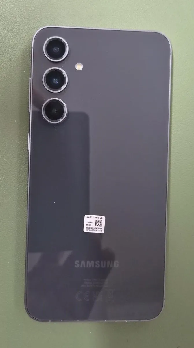 Samsung Galaxy S23FE - Image 1