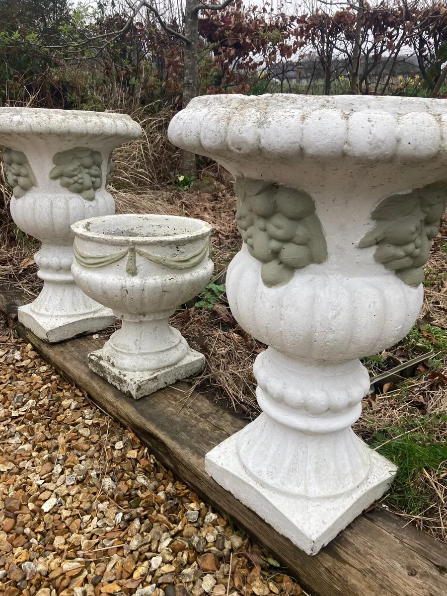 Concrete garden pots - Image 1