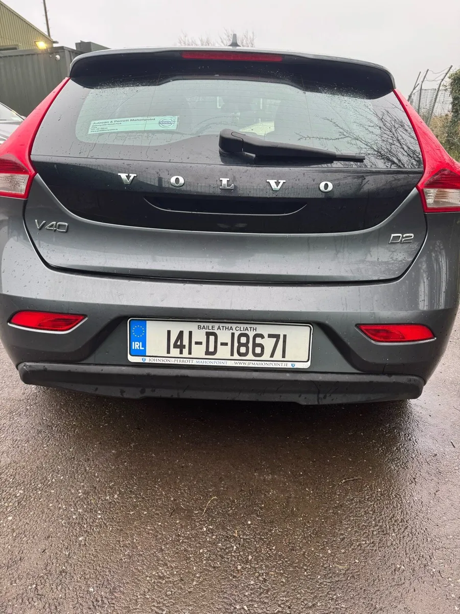 Volvo V40 - Image 4