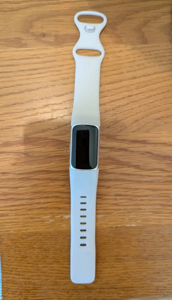 Fitbit Charge 6 - Image 3
