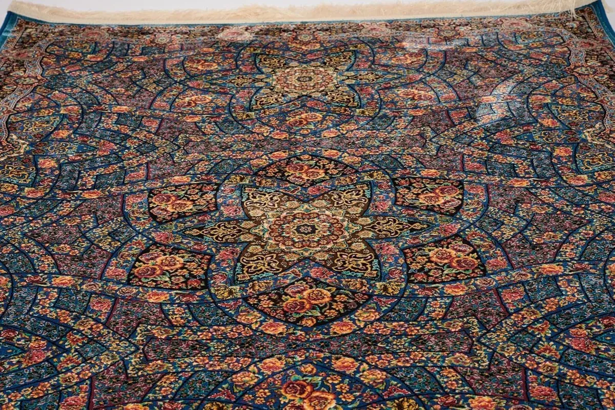 Traditional Vintage Area Rug for Living Room - Image 4