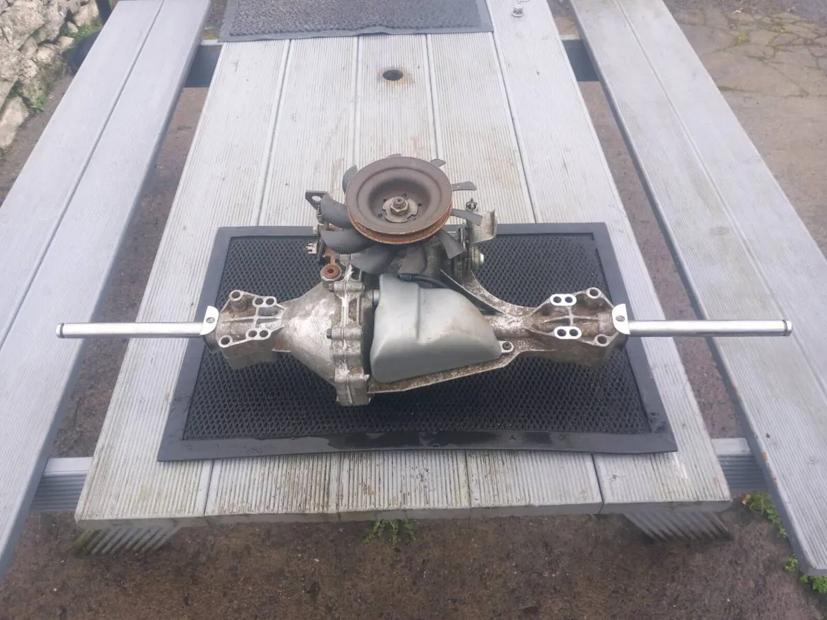 Castlegarden/Mountfield hydrostatic transmission - Image 3