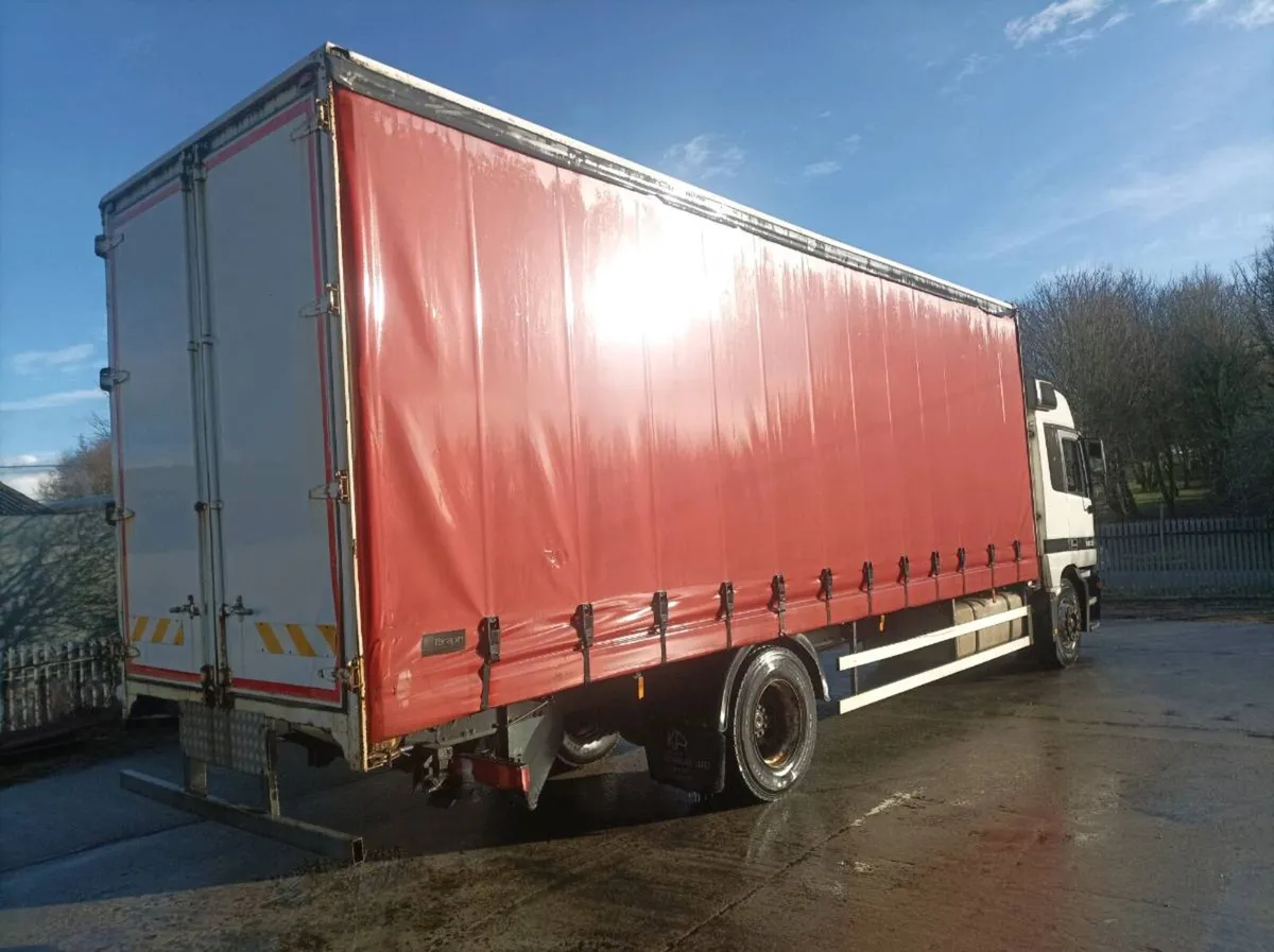 Mercedes Actros - Image 2