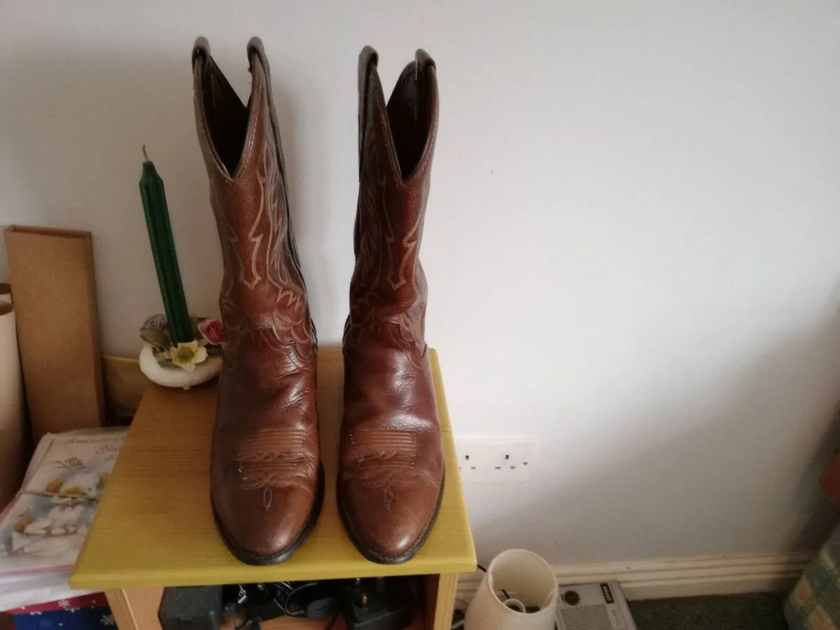 LEATHER BOOTS/ HAND MADE - Image 1