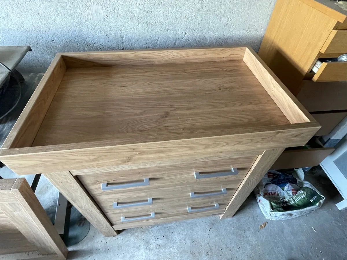 Baby changer - Image 2