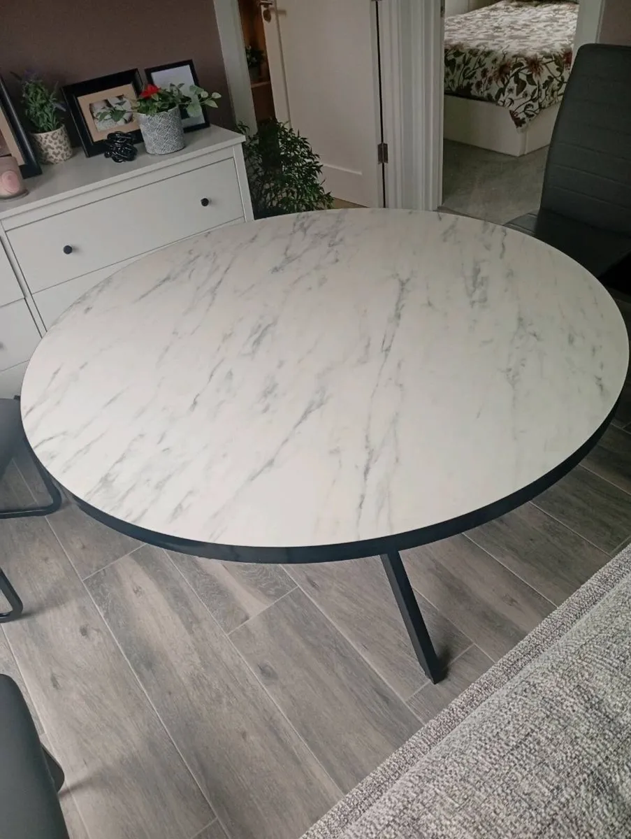 Dining room table - Image 3