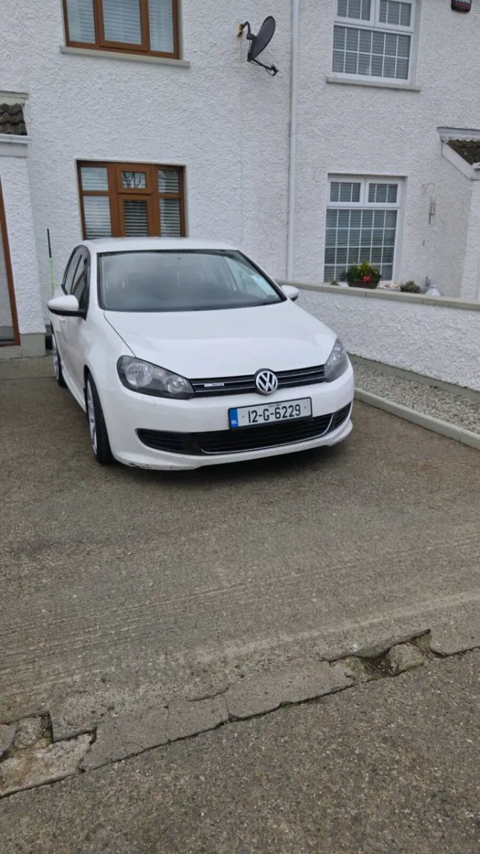 Volkswagon golf 1.6 2012 - Image 1