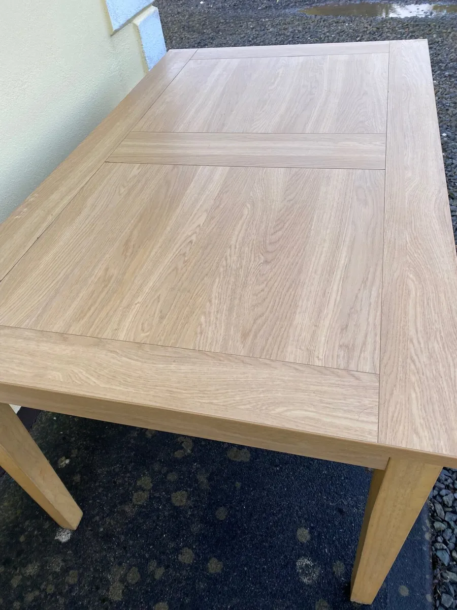 Kitchen table - Image 1