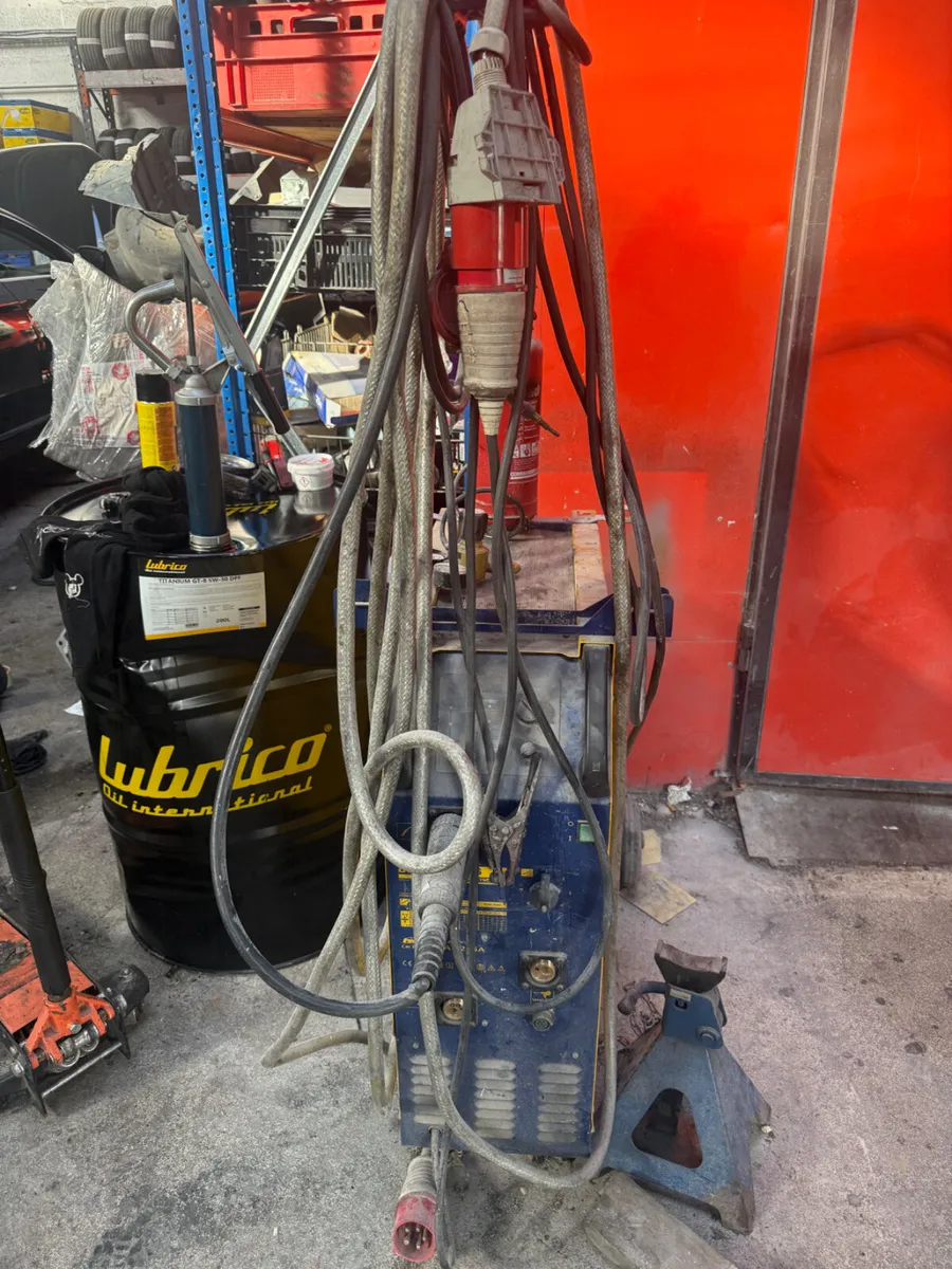T3GYS MIG welder - Image 2
